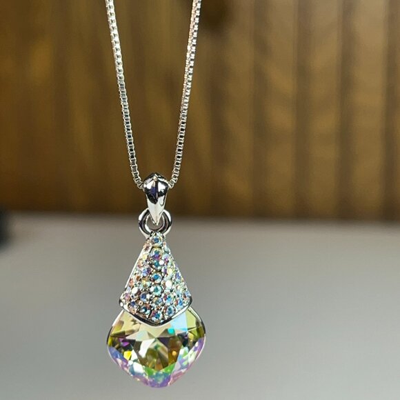 Swarovski Elements Briolette Aurora Borealis White Gold Plated Box Chain - Picture 2 of 6